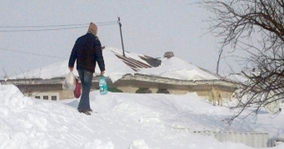 w570xh300_in_judetul_vrancea_zapada_e_cat_casa_iar_autoritatile_se_cearta