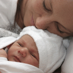 mama si copil (www.media.compendiumblog.com)