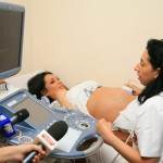 nicoleta luciu la spital (http://2.bp.blogspot.com)