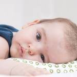 bebelus care vrea sa doarma (www.photobubble.ro)
